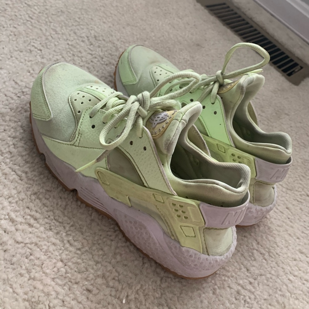 Light Neon Green Huaraches